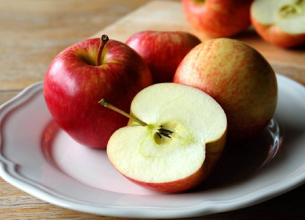 صادرات سیب گلاب در بازار تهران به کشورهای خارجی ممنوع شد
